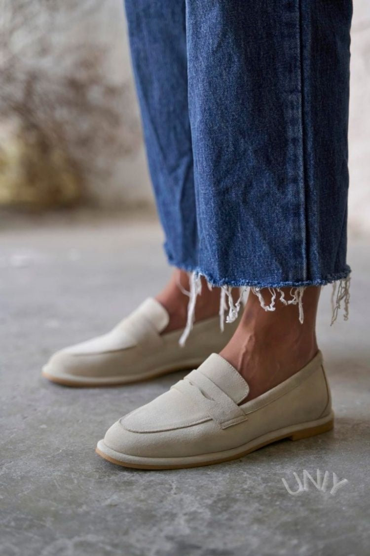 Mocassins Casuais Minimalistas em Camurça Bege com Biqueira Redonda [Pré-Encomenda]