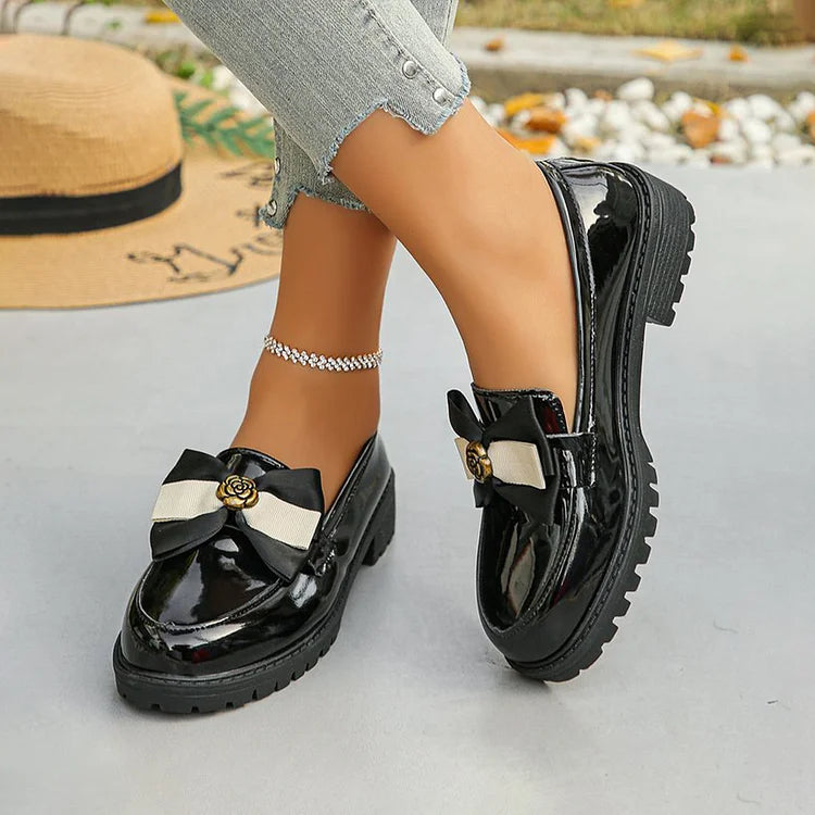 Metalowe kwiatowe mokasyny z kokardą, kolorowe, okrągły nosek, casualowe