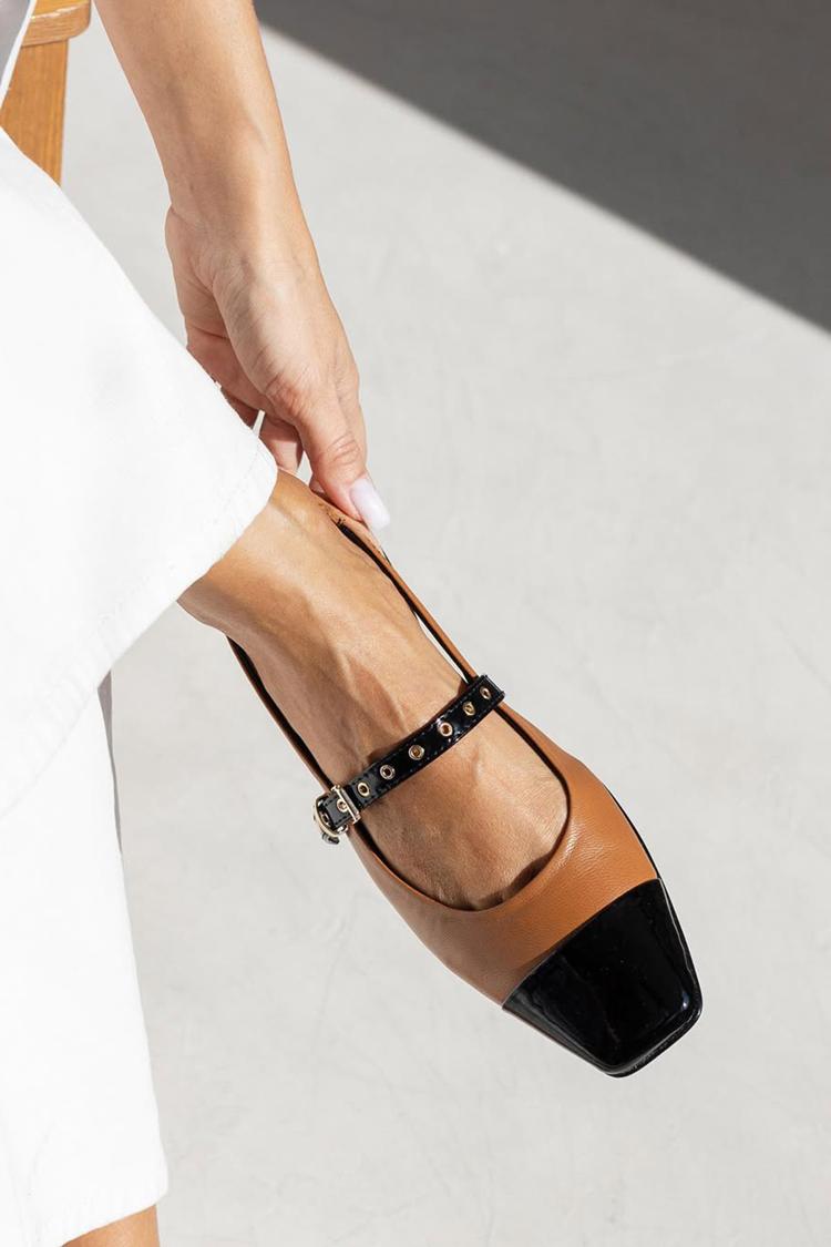 Paski na podbicie z klamrą, kolorowe baleriny z kwadratowym noskiem w kolorze brązowym [Przedsprzedaż]