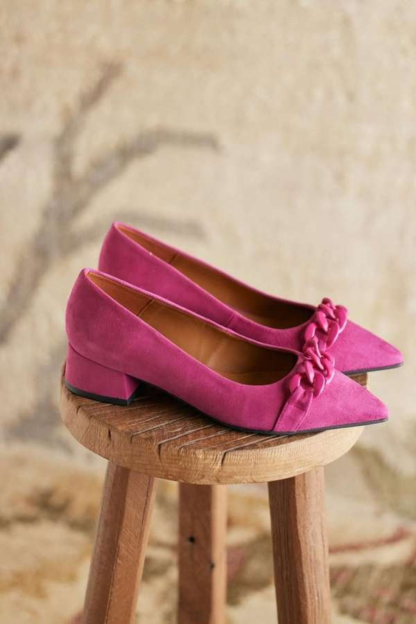 Suede Chain Detail Pointy Toe Pumps [Pre Order]