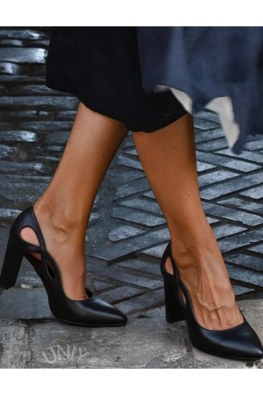 Seitliche Aussparungen Schwarze Leder Skulpturierte Absätze [Vorbestellung]