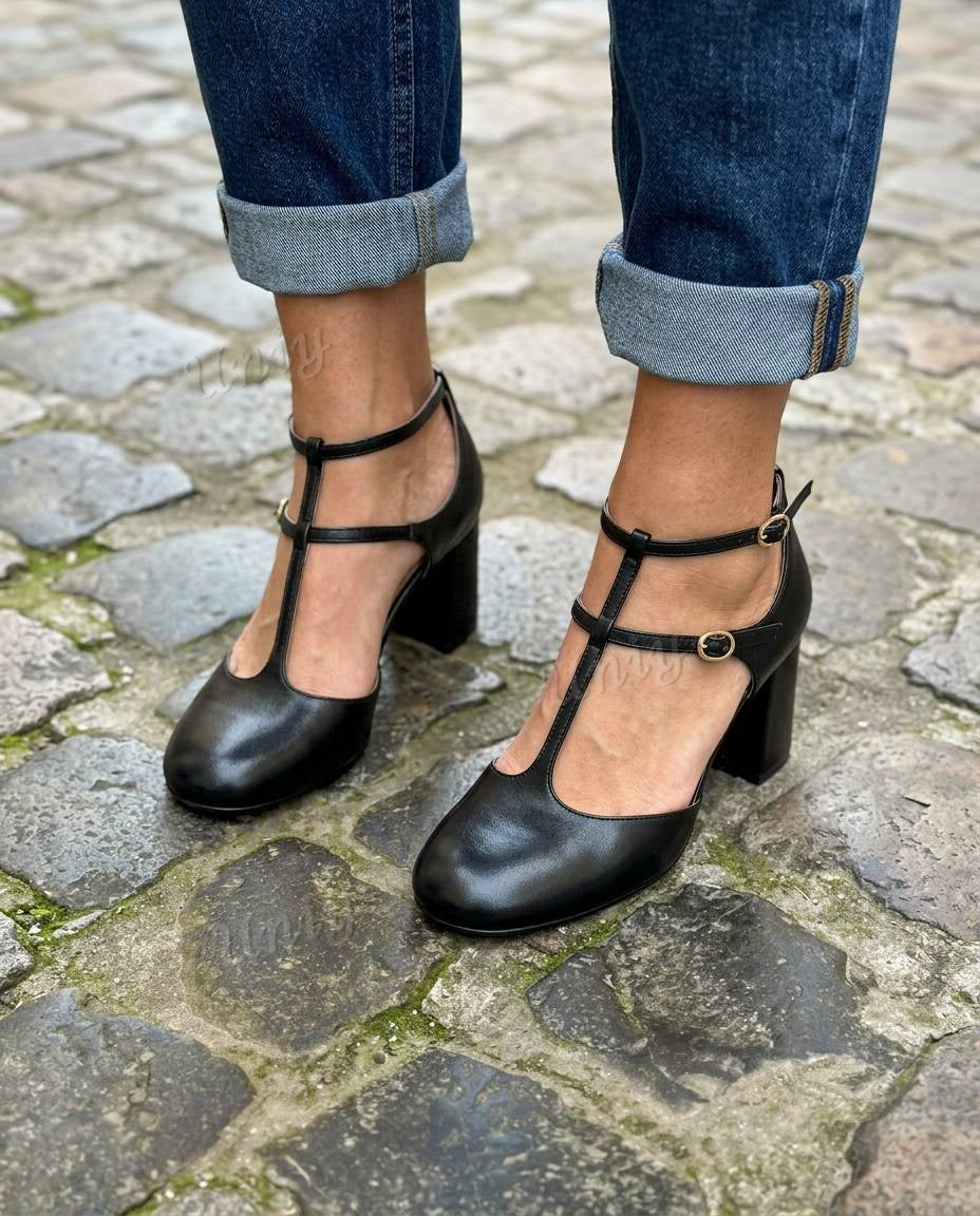 Retro T-Strap Round Toe Block Heel PumpsCOLOR: Black [Pre Order]