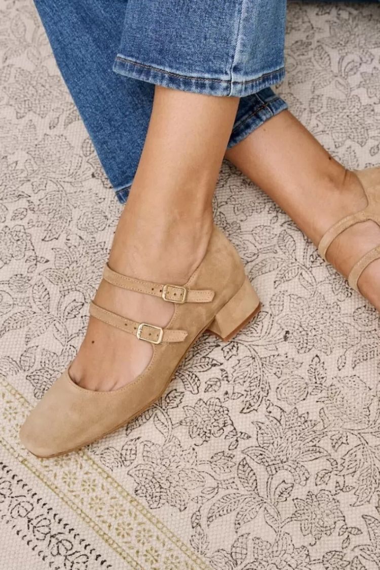 Scarpe con tacco a blocco in pelle scamosciata beige con cinturino alla fibbia [Pre-ordine] 