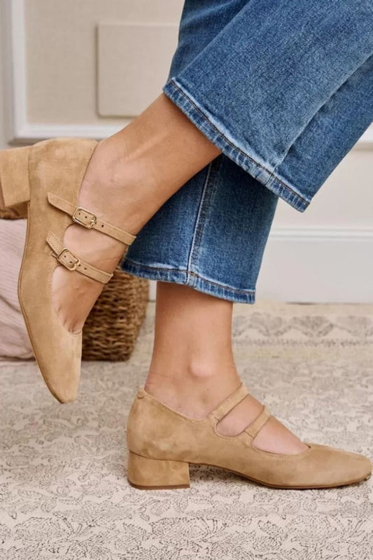 Scarpe con tacco a blocco in pelle scamosciata beige con cinturino alla fibbia [Pre-ordine] 