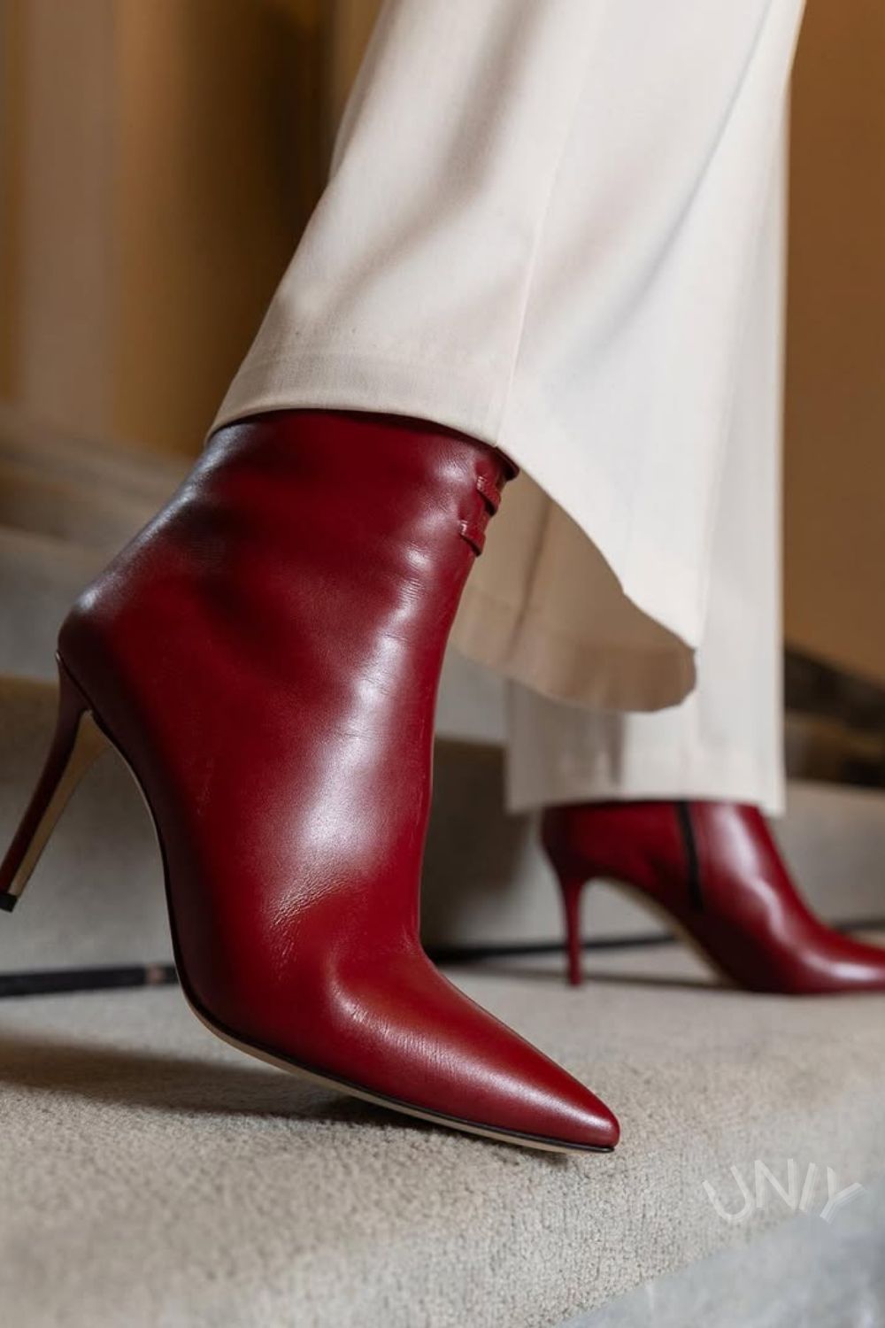 Stivaletti con tacco alto e punta a punta [Pre-ordine]