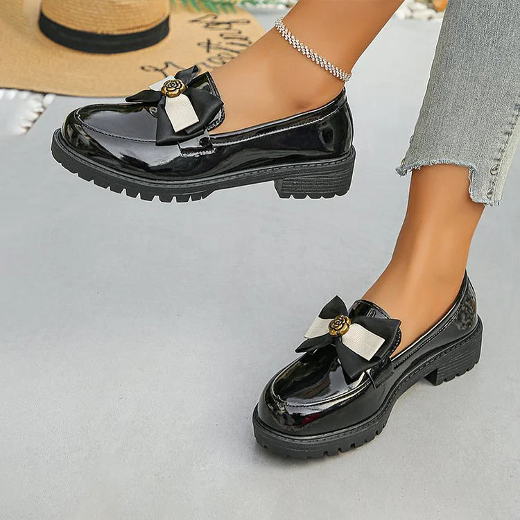 Metalowe kwiatowe mokasyny z kokardą, kolorowe, okrągły nosek, casualowe