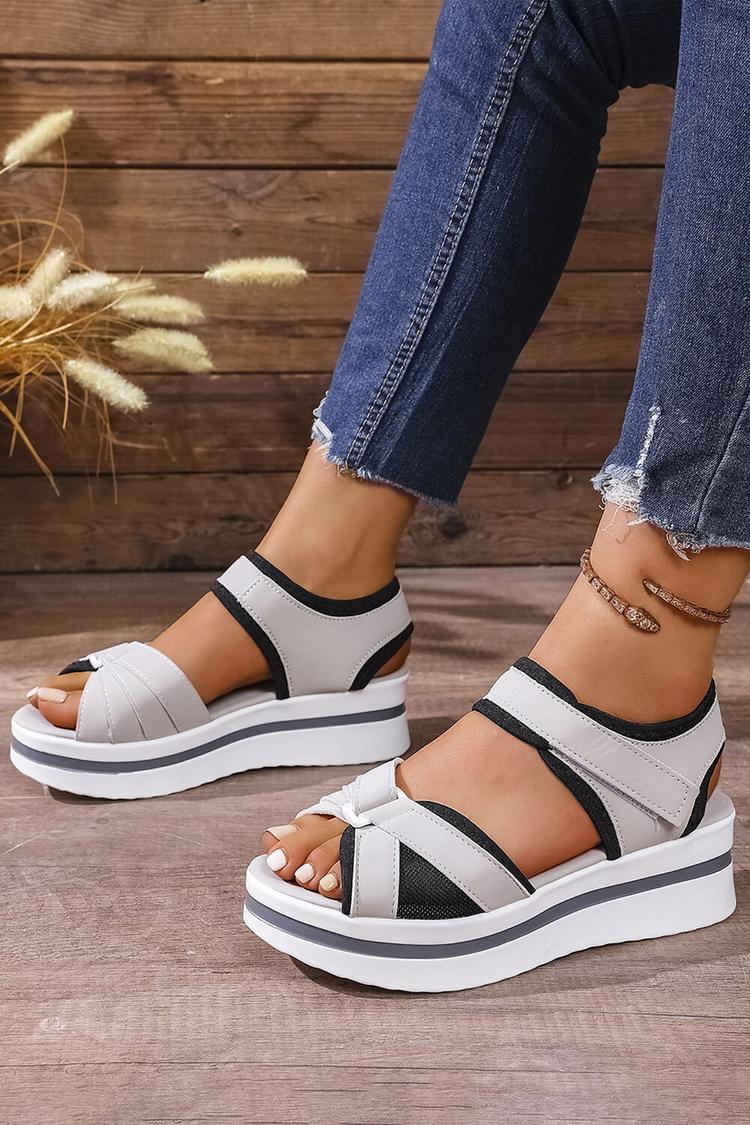 Sandali casual con plateau e punta tonda con patchwork e finiture a contrasto