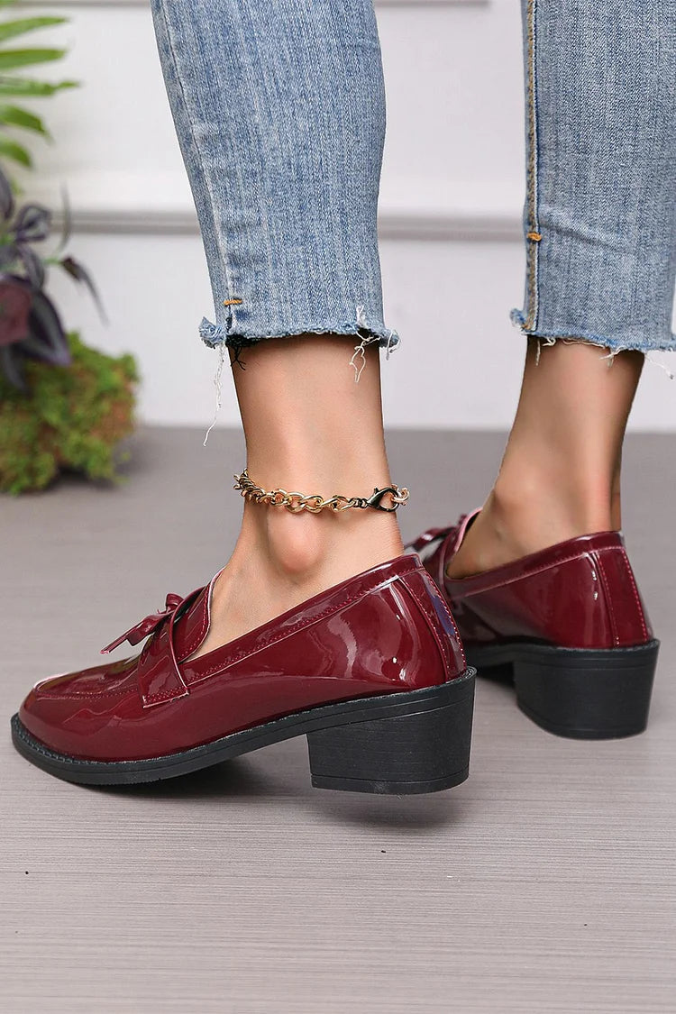 Einfarbige, spitze Zehen-Loafer mit Blockabsatz und Schleifendekor im Patchwork-Stil