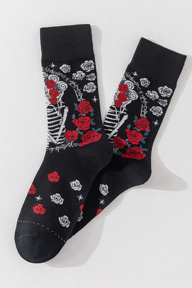 Calcetines de media pantorrilla con estampado de rosas en bloques de colores y esqueleto de Halloween 