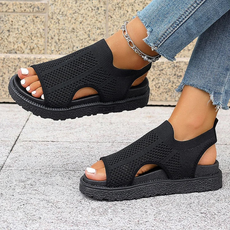 Sandali casual con punta tonda, in maglia traforata e tinta unita 