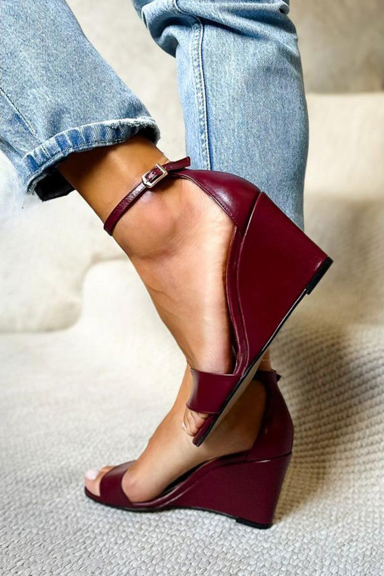 Zeppe bordeaux con punta tonda, cinturino alla caviglia e fibbia [Pre-ordine]