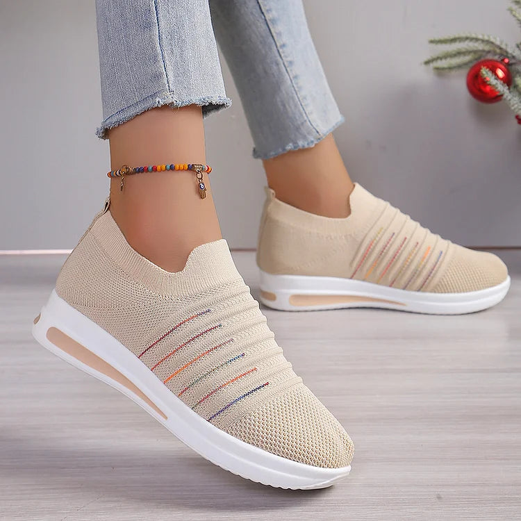 Sneakers slip-on traspiranti con punta tonda e arricciate multicolor