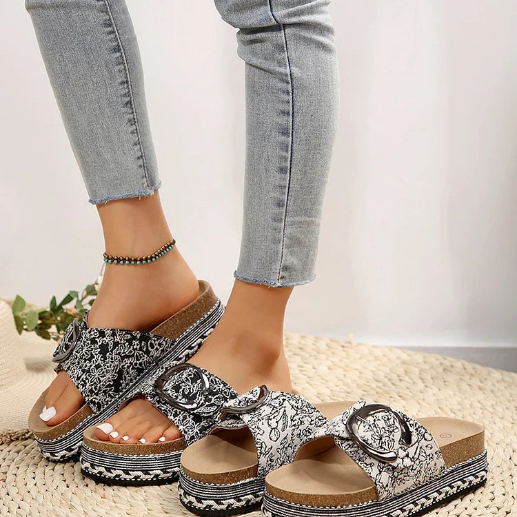 Allover Print Metal Buckle Decor Round Toe Casual Platform Slippers