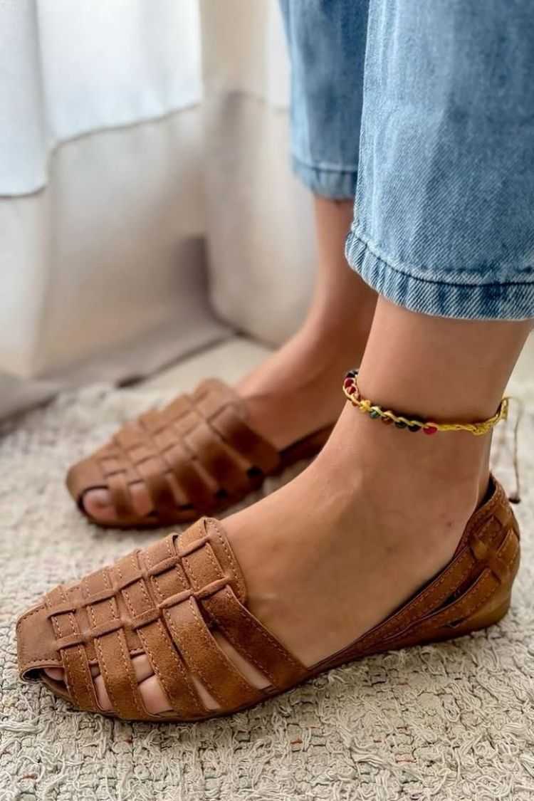 Ballerine con punta aperta e ritagli intrecciati in similpelle [Pre-ordine]