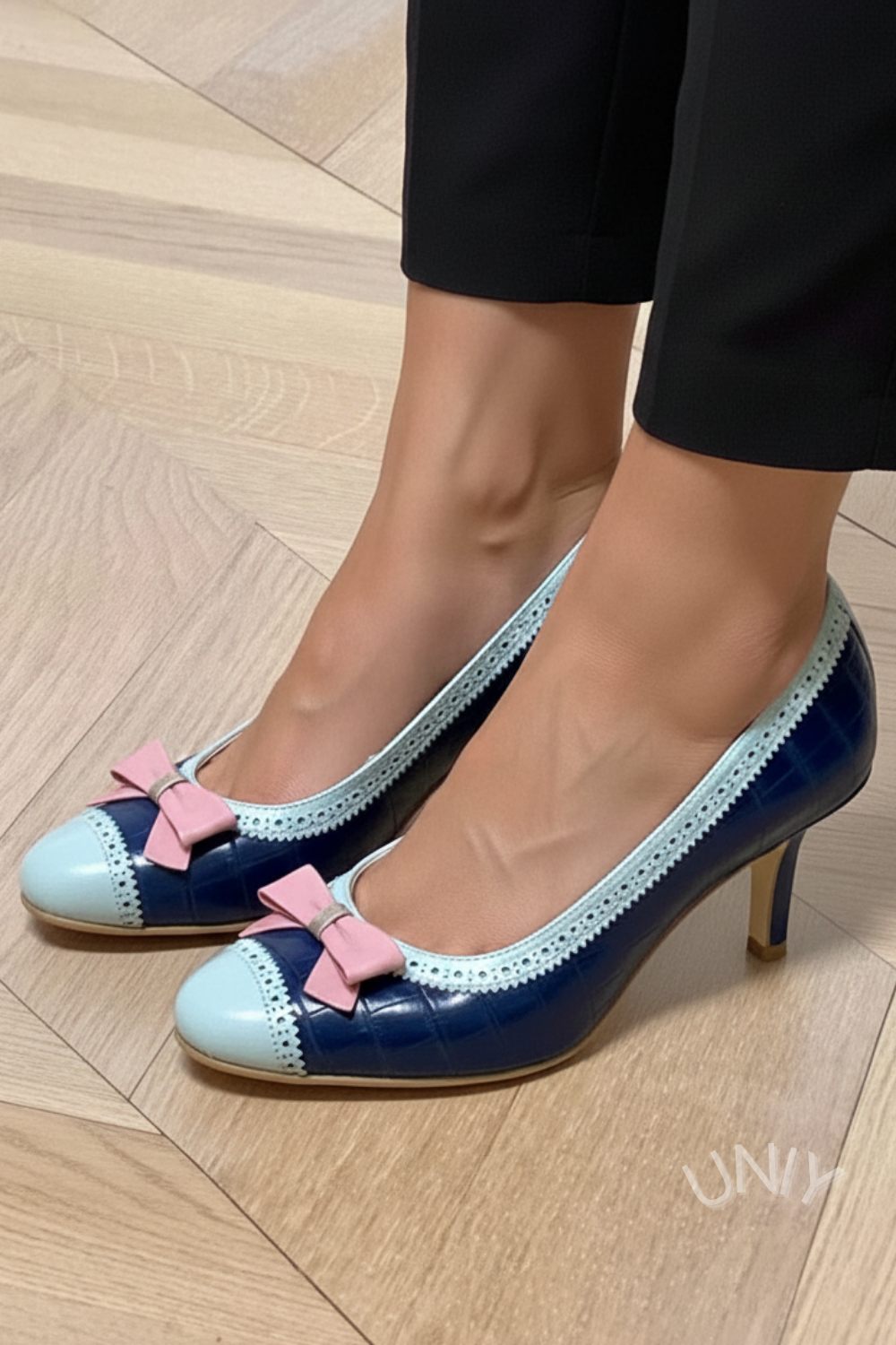 Patent Lackverzierte Spitz Pumps [Vorbestellung]