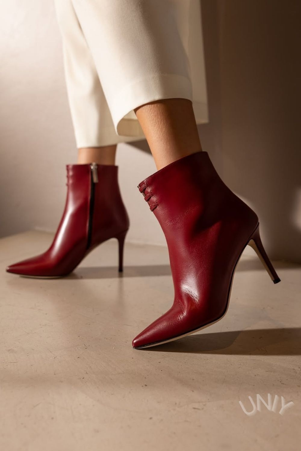 Stivaletti con tacco alto e punta a punta [Pre-ordine]