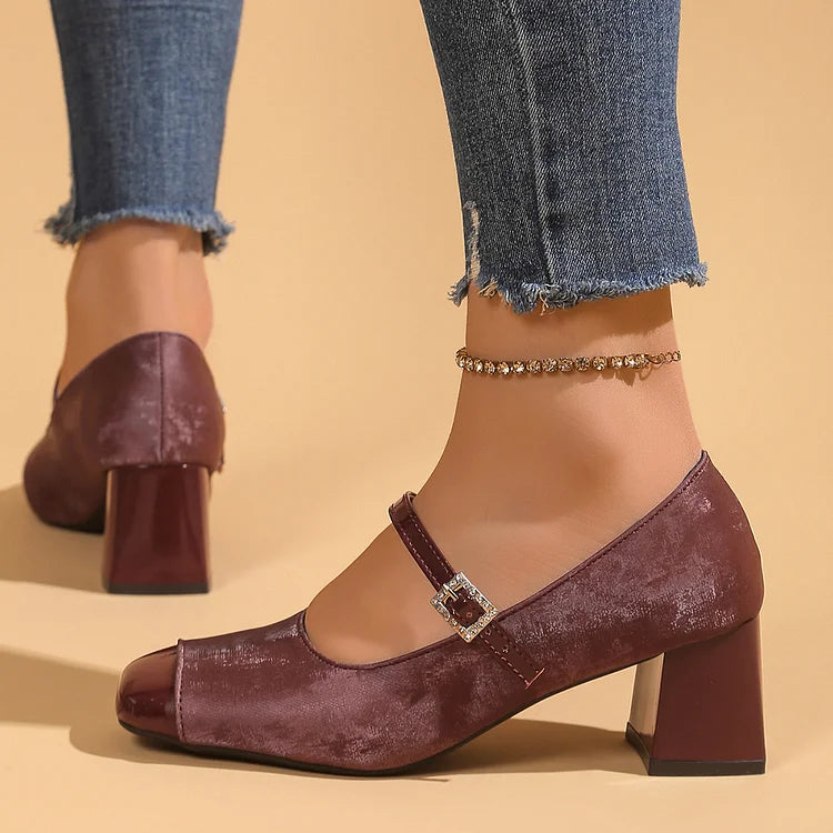 Scarpe con tacco grosso, punta quadrata, cinturino sul collo del piede patchwork e fibbia 