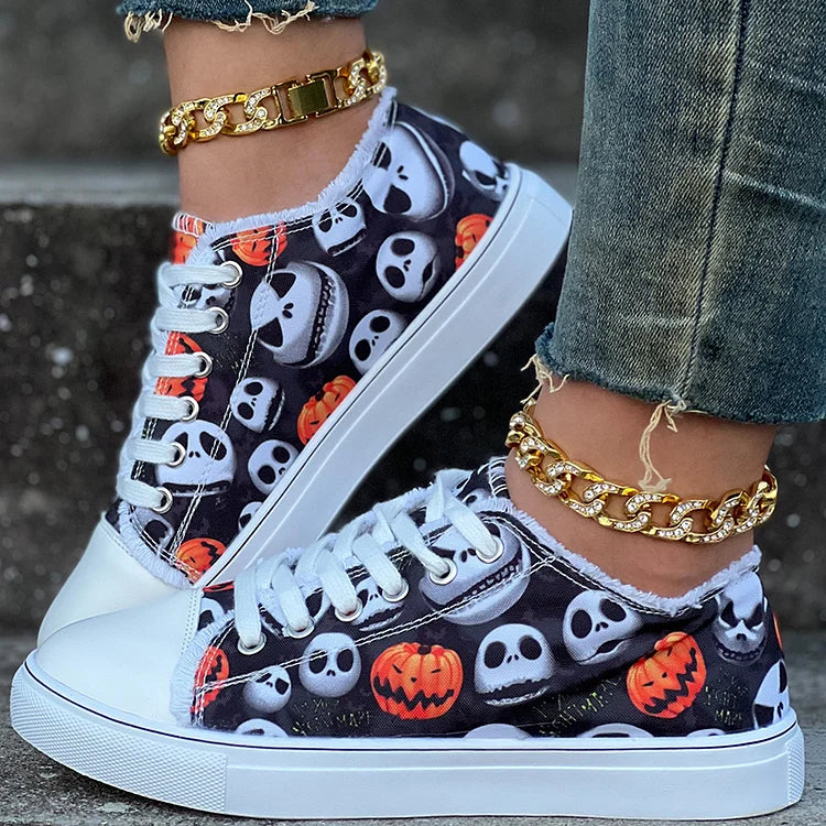 Scarpe casual con lacci e rifiniture grezze con stampa a testa di zucca di Halloween 