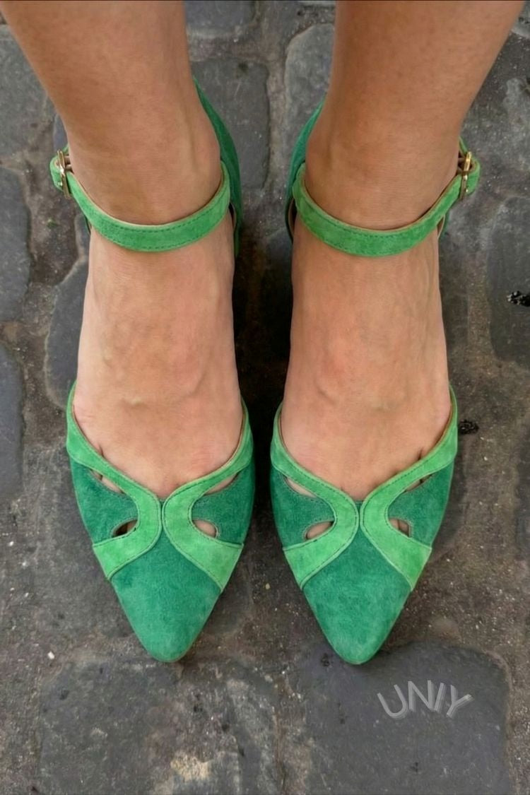 Salto Baixo com Tiras, Bico Fino e Blocos de Cor em Camurça Chic [Pré-venda]