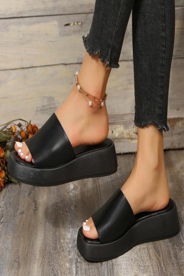 Pantuflas informales de exterior con plataforma de cuero sintético y punta cuadrada 