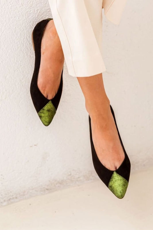 Eleganti e versatili ballerine slip-on con punta a contrasto e pannello [Pre-ordine]