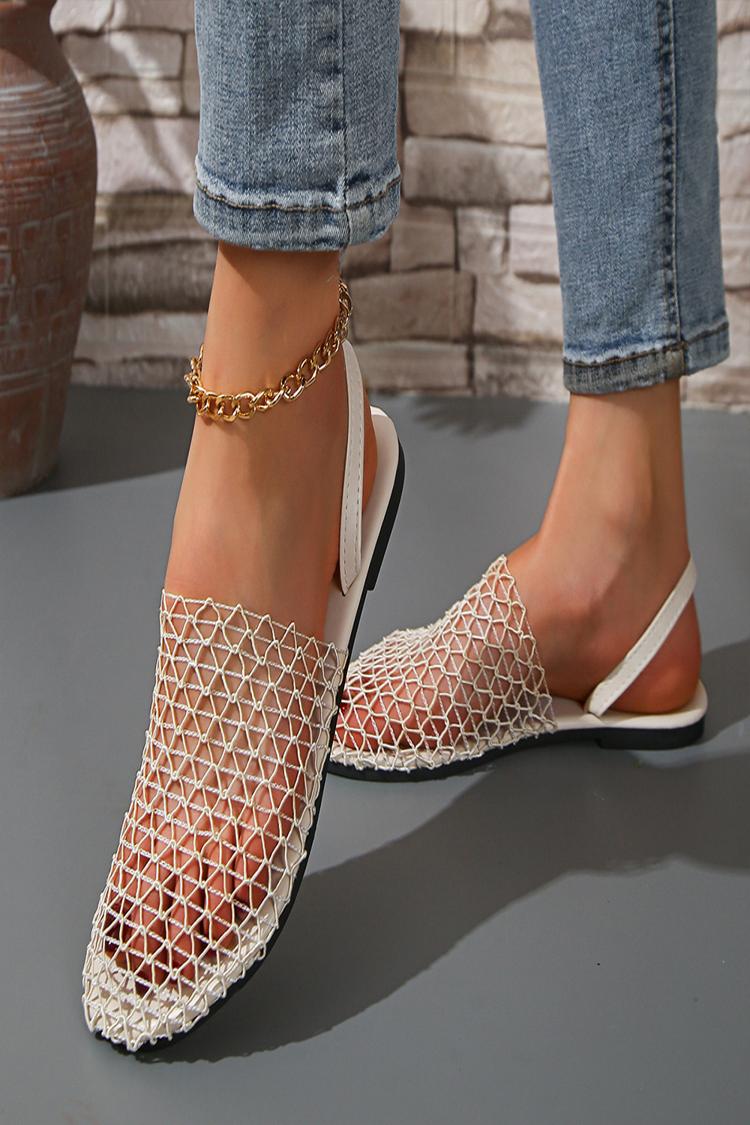 Pantofole casual con punta tonda e cinturino sul collo del piede, in tinta unita e traforate