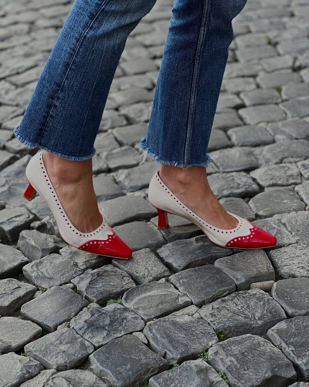 Elegante Colorblock Cutout Spitz zulaufende Mid Heels [Vorbestellung]