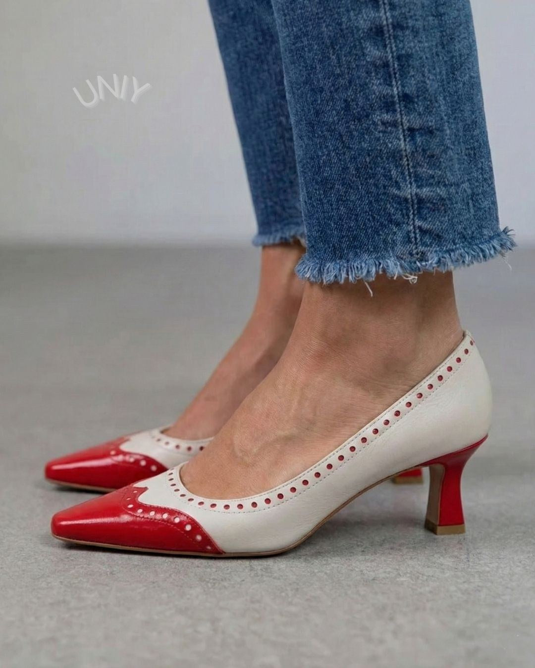 Escarpins bicolores rouge et blanc à bouts pointus et petits talons [Précommande]