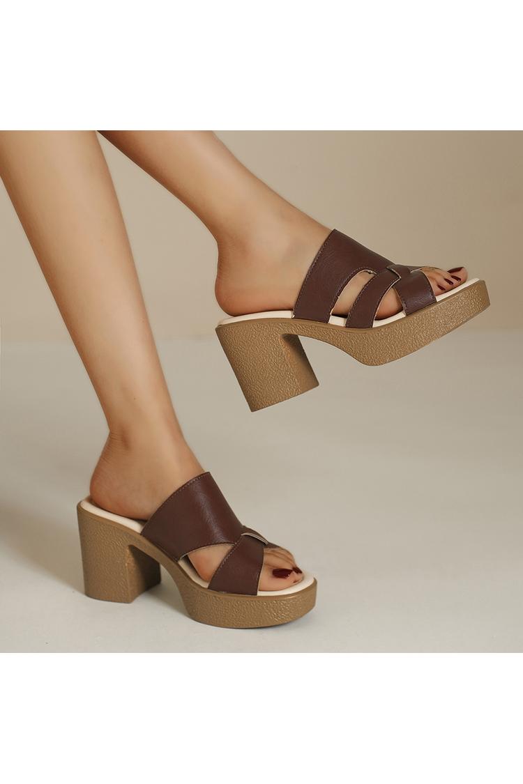 Sandali casual con tacco, punta tonda, tinta unita, con ritaglio irregolare