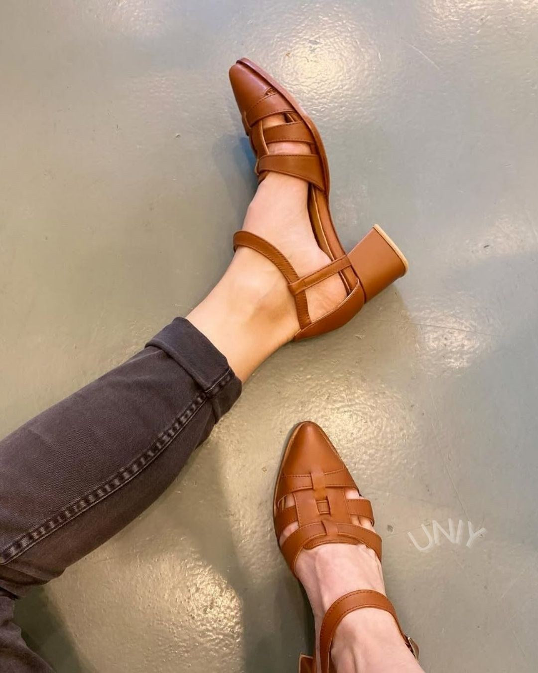 Vintage Brown Strappy Pointed Toe Chunky Block Heel [Pre Order]