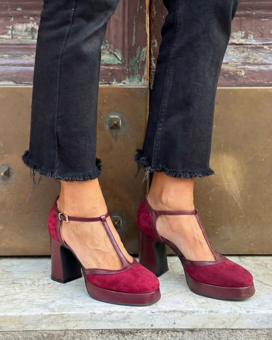 Retro bordó umělá semišová platforma s T-řemínkem a masivními blokovými podpatky [Předobjednávka]