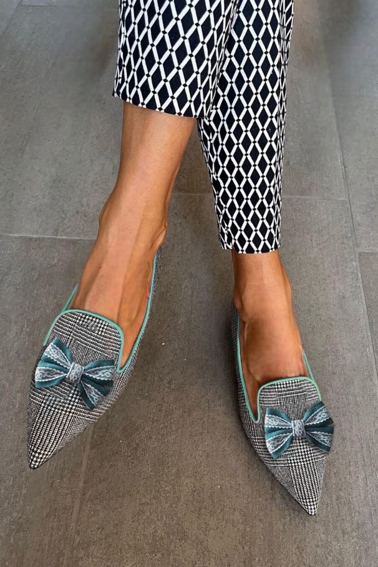 Schwarz-weiß gestreifte spitze Ballerinas mit Schleife, lässig [Vorbestellung]