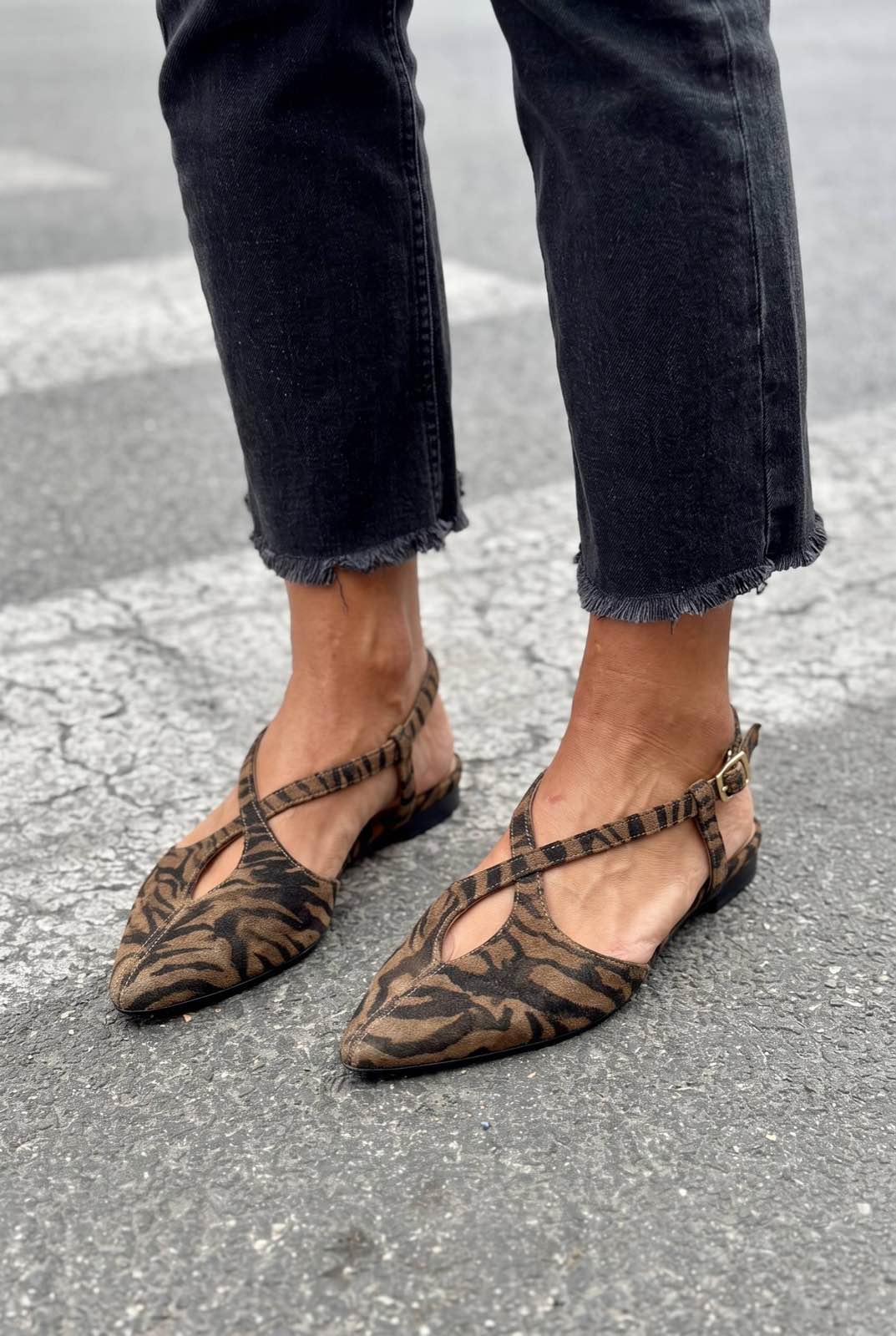 Strappy Crisscross Pointed Toe Flat Slingback Shoes [Pre Order]