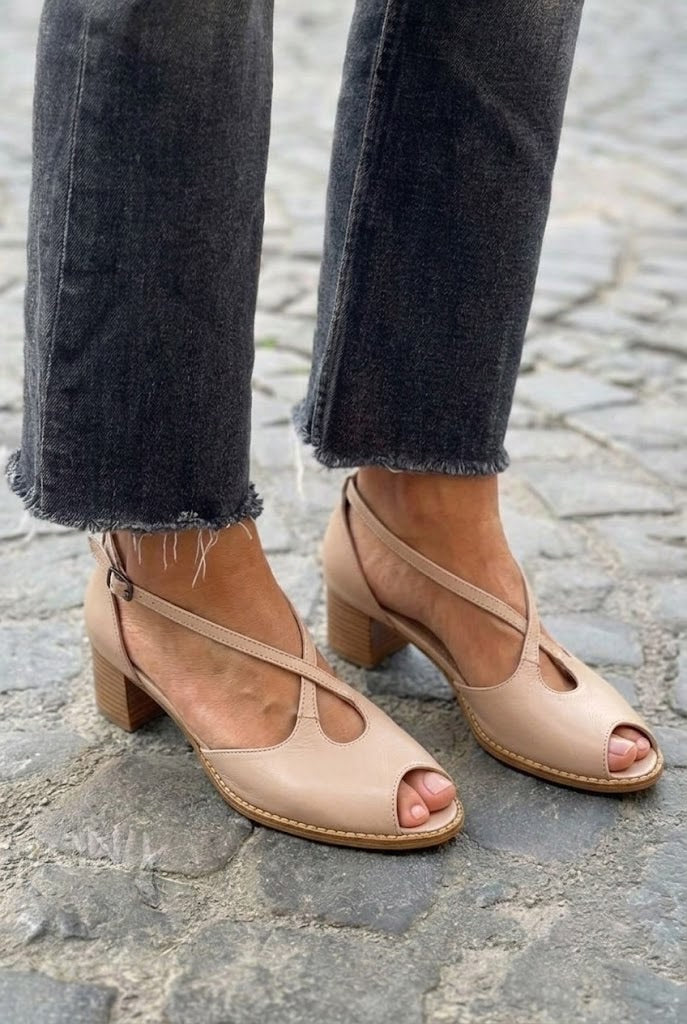 Nude Læder Peep Toe Krydsede Blok Hæle [Forudbestil]