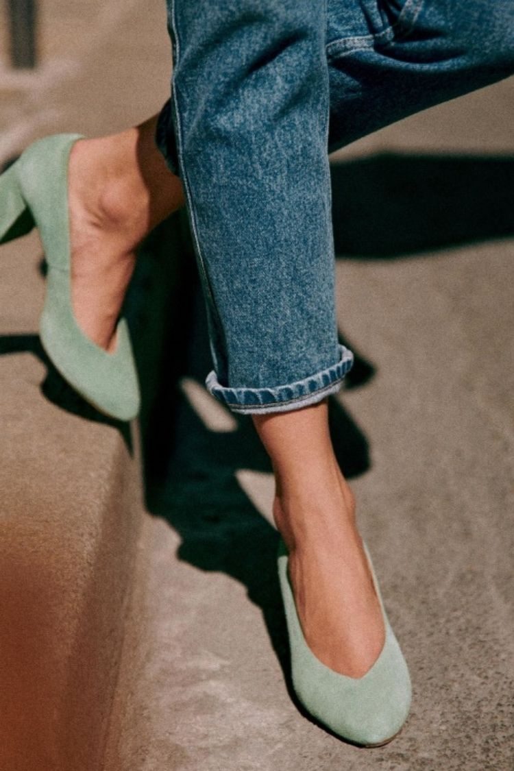 Suede Solid Mint Block Heel Almond Toe Pumps [Pre Order]