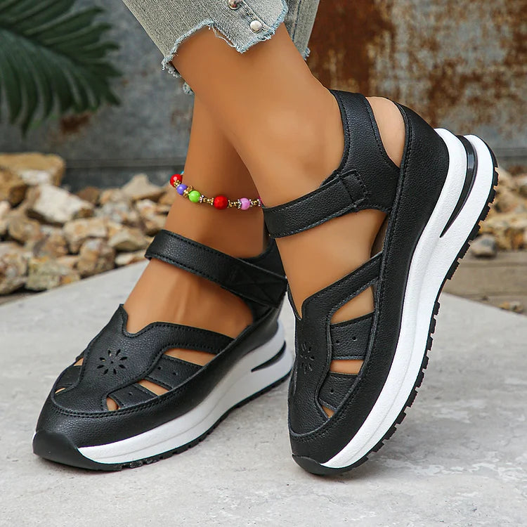 Hohlraum-Patchwork Rundzehen Freizeit-Wedge-Sandalen