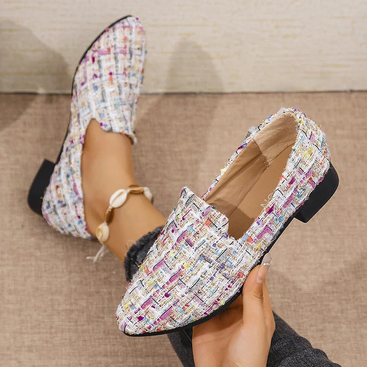 Mocassini slip on casual con tacco basso e punta multicolor