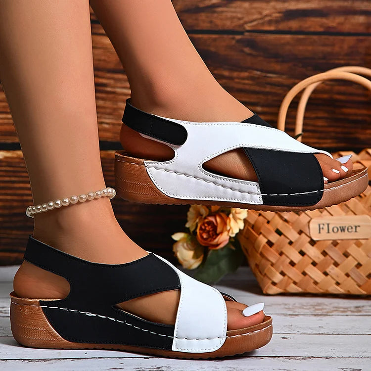 Sandalias de cuña estilo muffin con cierre mágico y bloques de color acolchados 