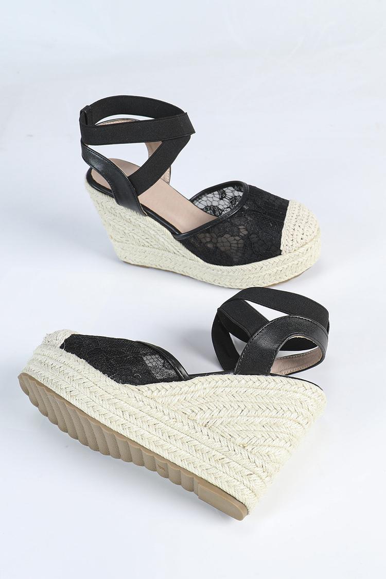 Sandali casual con zeppa, punta rotonda, cinturino incrociato e patchwork in pizzo 