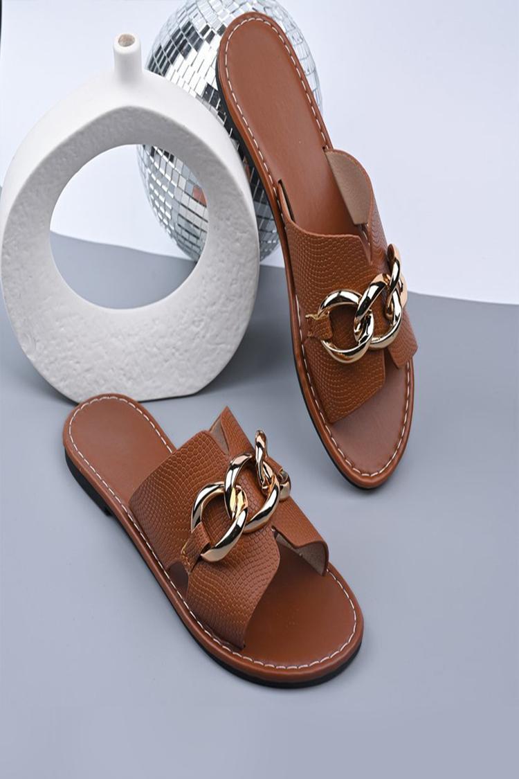 Pantofole casual con punta rotonda e stampa serpente con decorazione a catena in metallo