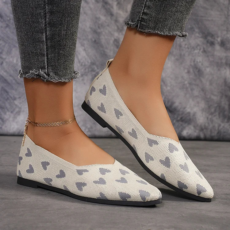 Colorblock Heart Pattern Pointed Toe Slip On Flats