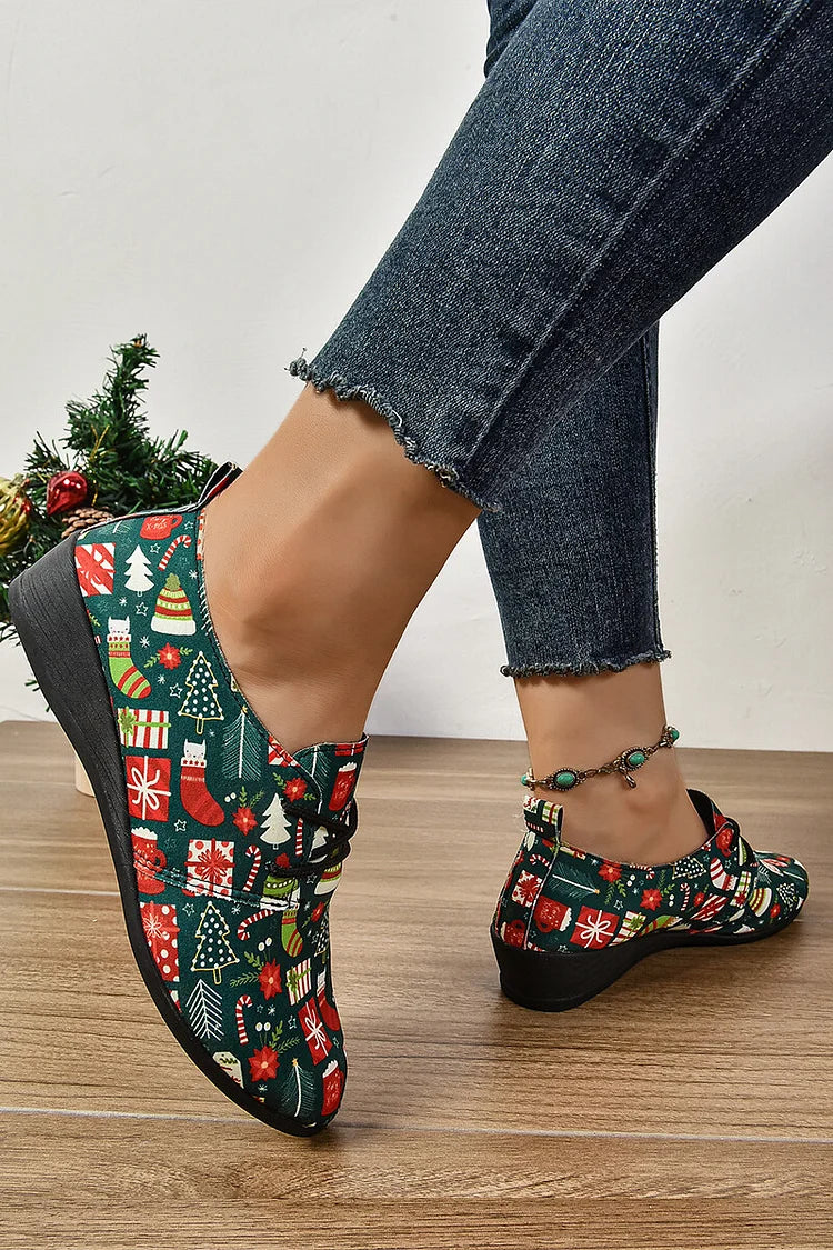 Freizeitschuhe zum Schnüren mit Weihnachtsbäumen und Geschenken-Aufdruck, runder Zehenbereich