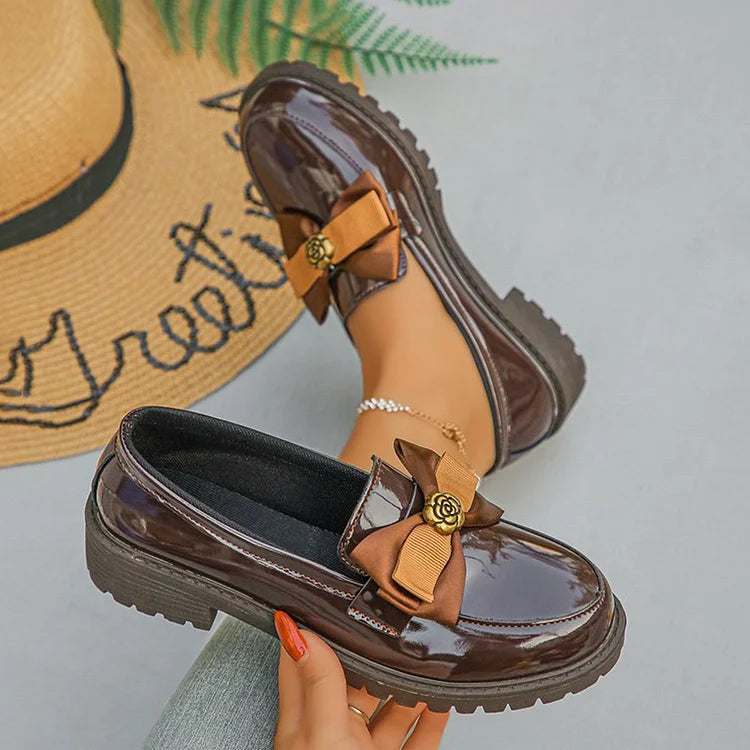 Metalowe kwiatowe mokasyny z kokardą, kolorowe, okrągły nosek, casualowe