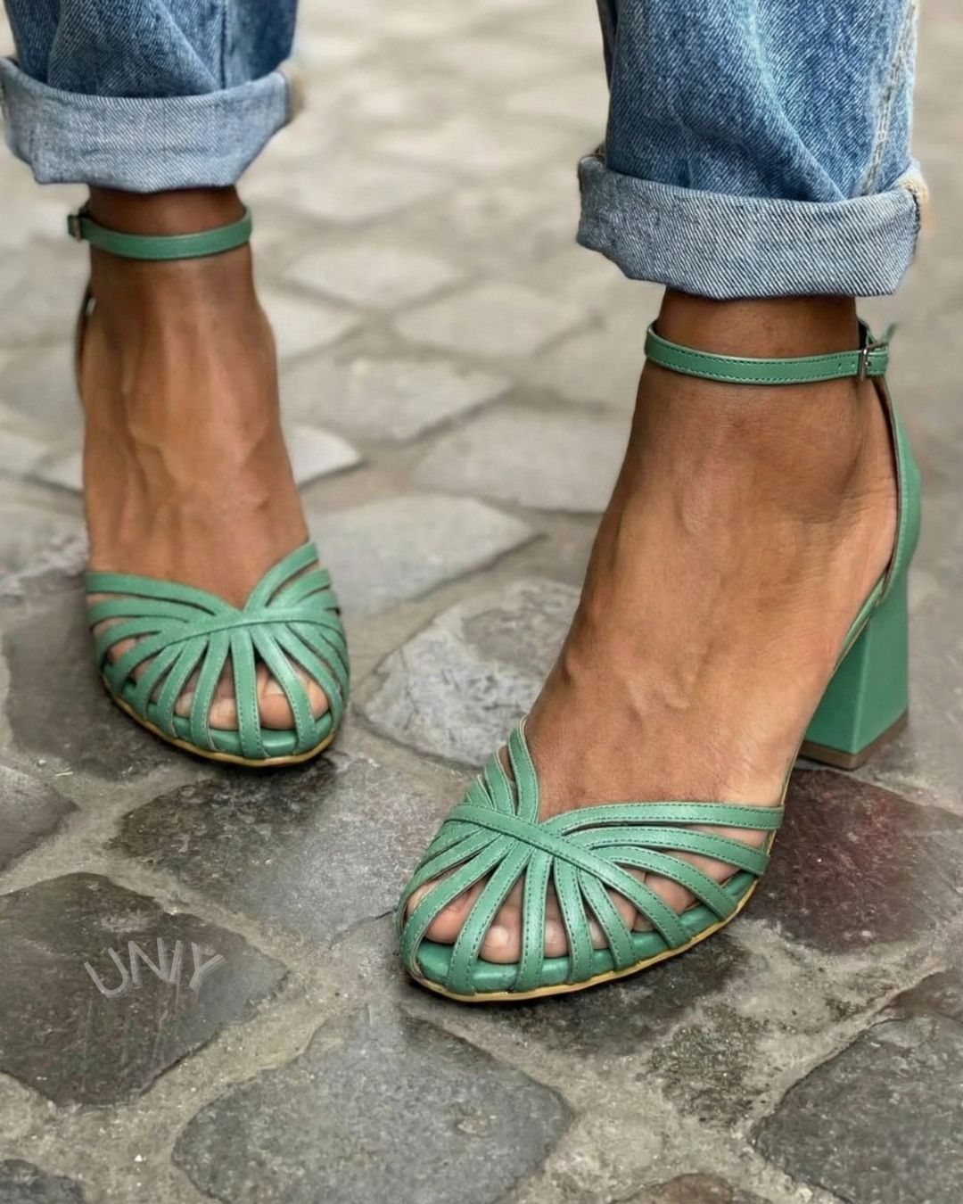 Sandales d'été vertes tissées à bride en T avec talon bloc cage [Précommande]