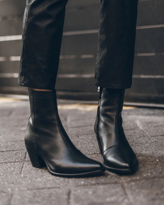 Chic Black Pointed Toe Block Heel Boots [Pre Order]