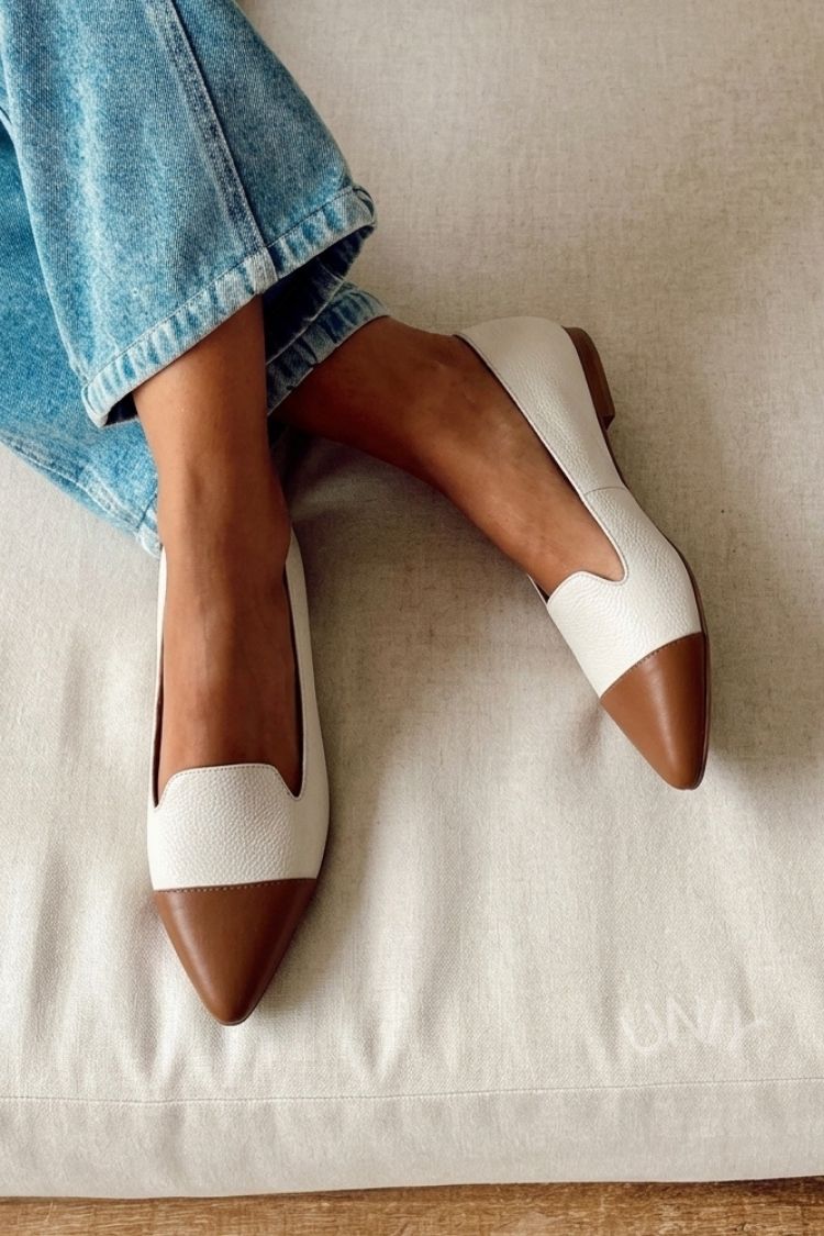 Vintage Pebbled Leather Two-Tone Pointed Toe Flats [Pre Order]