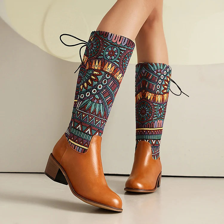 Mehrfarbige Patchwork-Schnürstiefel mit mittellangem Stammesmuster