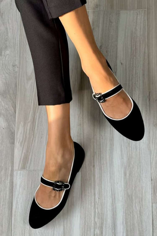 Zamszowe baleriny Mary Jane z kontrastową lamówką i klamrą [Przedsprzedaż]