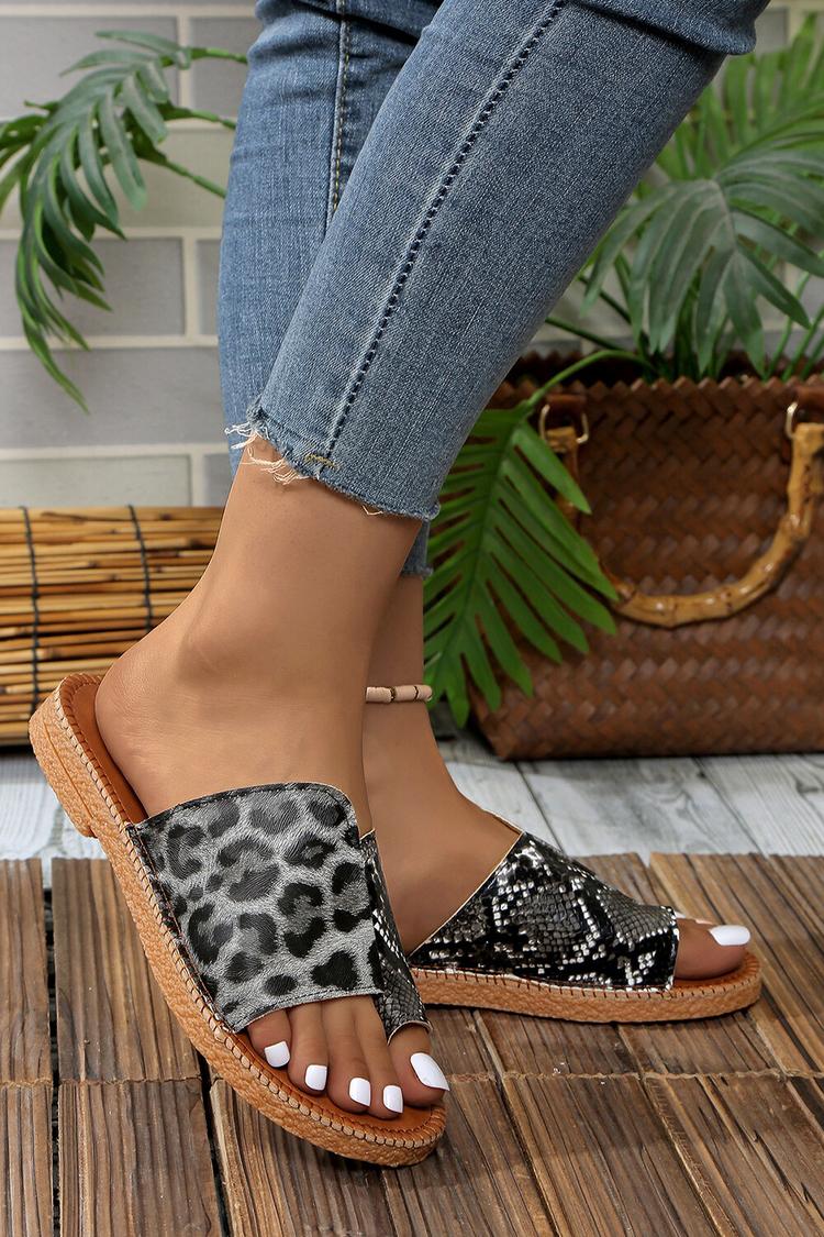 Pantofole casual con punta rotonda, motivo patchwork irregolare con stampa leopardata e serpente