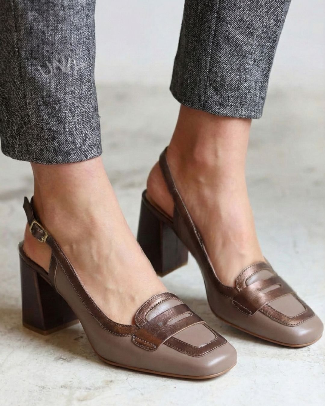 Mocasines retro marrones con punta cuadrada y tacón de bloque [Reserva] 